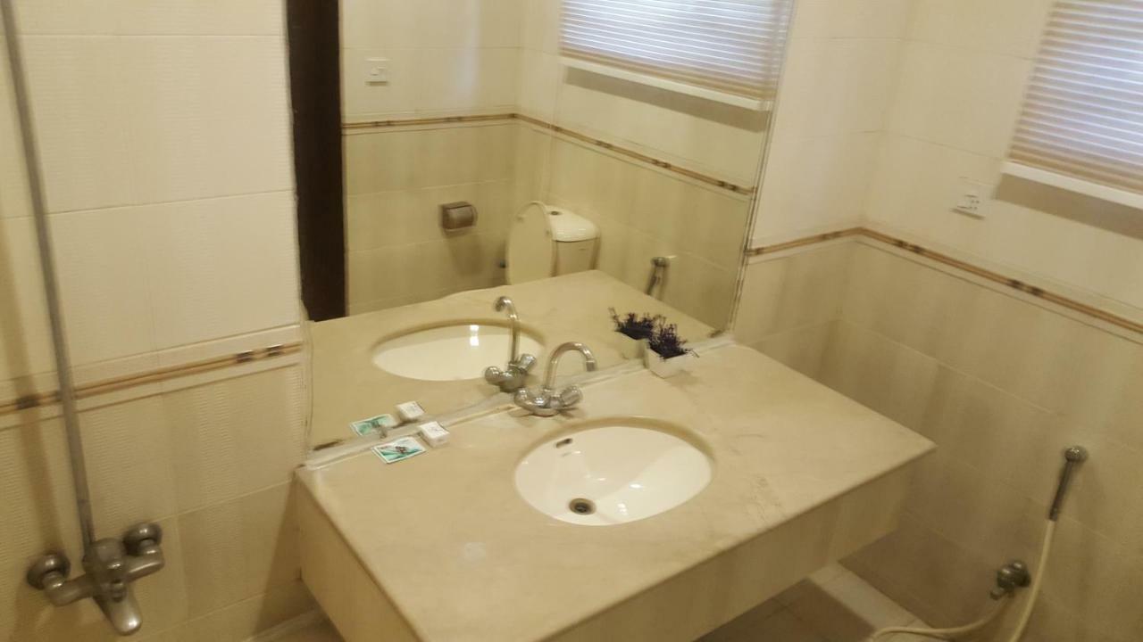 Mulberry Residence Luxury Rooms อิสลามาบัด ภายนอก รูปภาพ